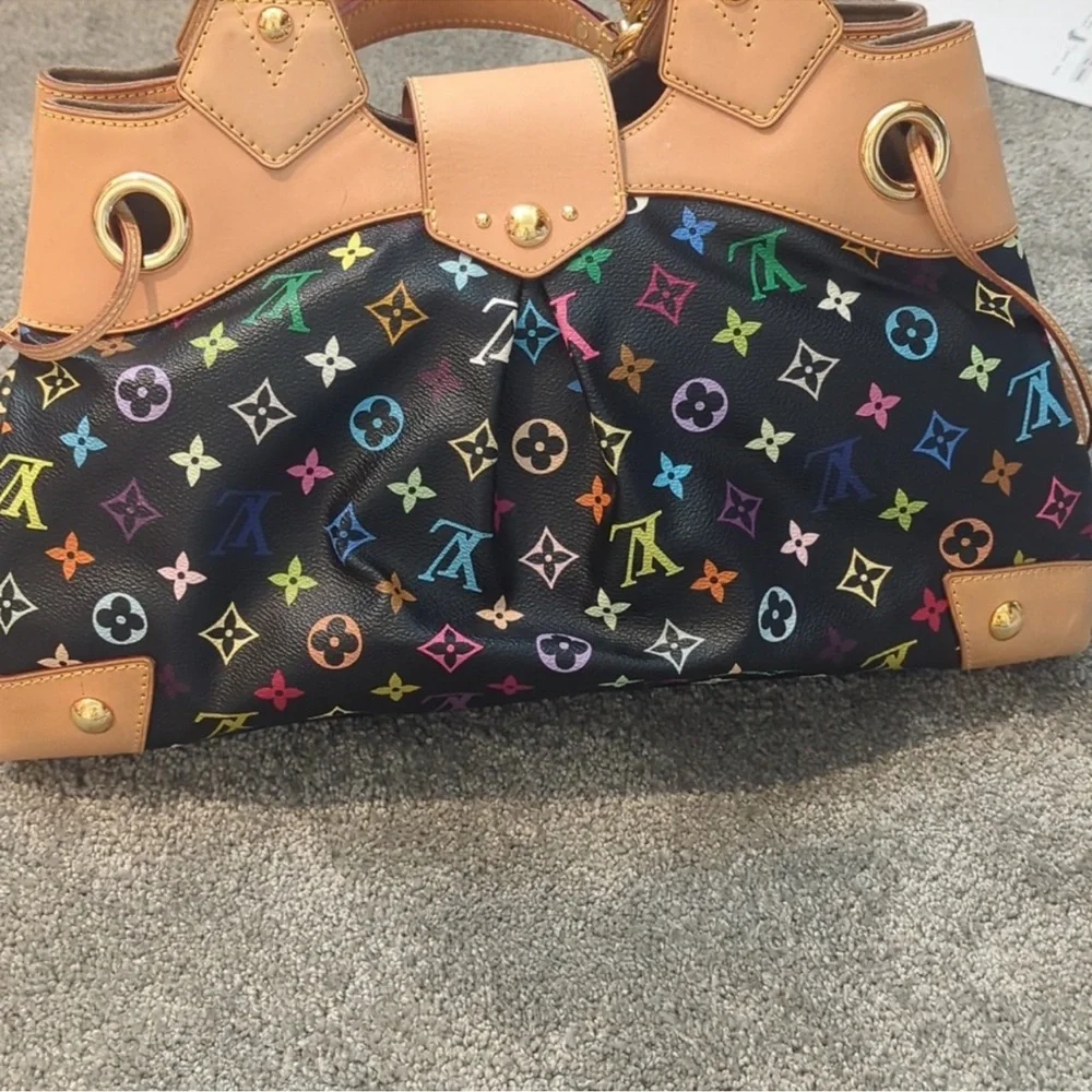 LOUIS VUITTON Ursula bag